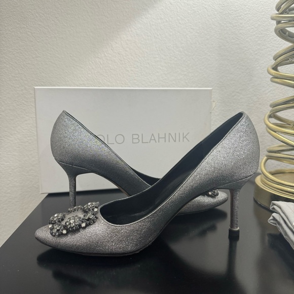 Manolo Blahnik Hangisi 70 Embellished Lamé Crystal Buckle Silver 38.5 - Picture 5 of 9